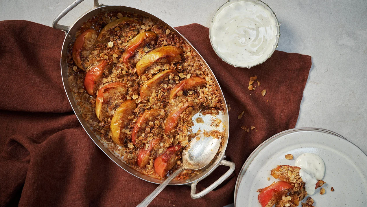 Ugnsstekta äpplen med råkräm